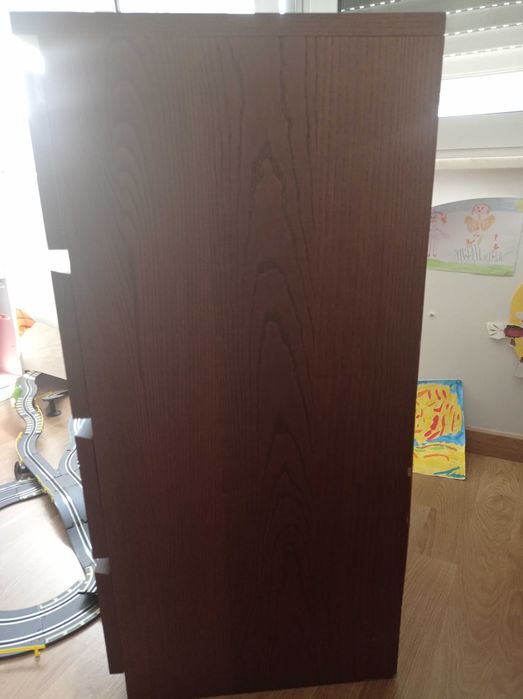 Cómoda Carvalho 4 gavetas MALM