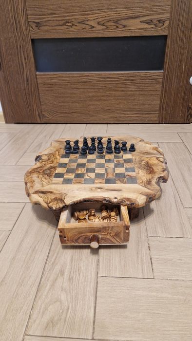 Drewniany zestaw szach z szufladkami