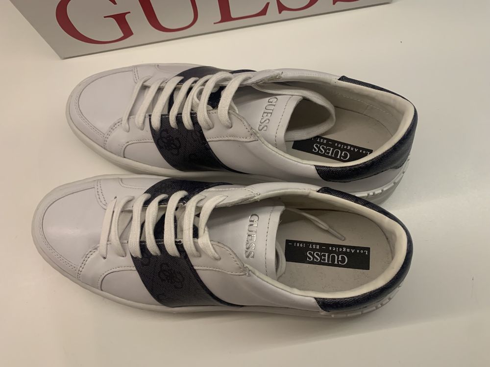 Buty Guess 43 verona stripr