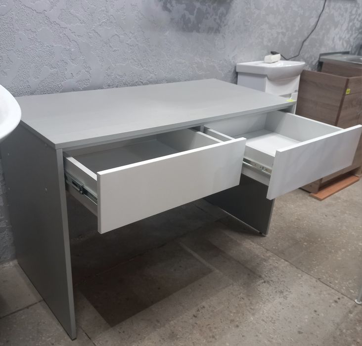 Продам новий стіл!