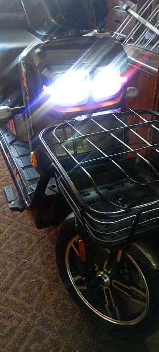 Електроскутер Fada Tiko, 12' легкоспл.диски коліс.