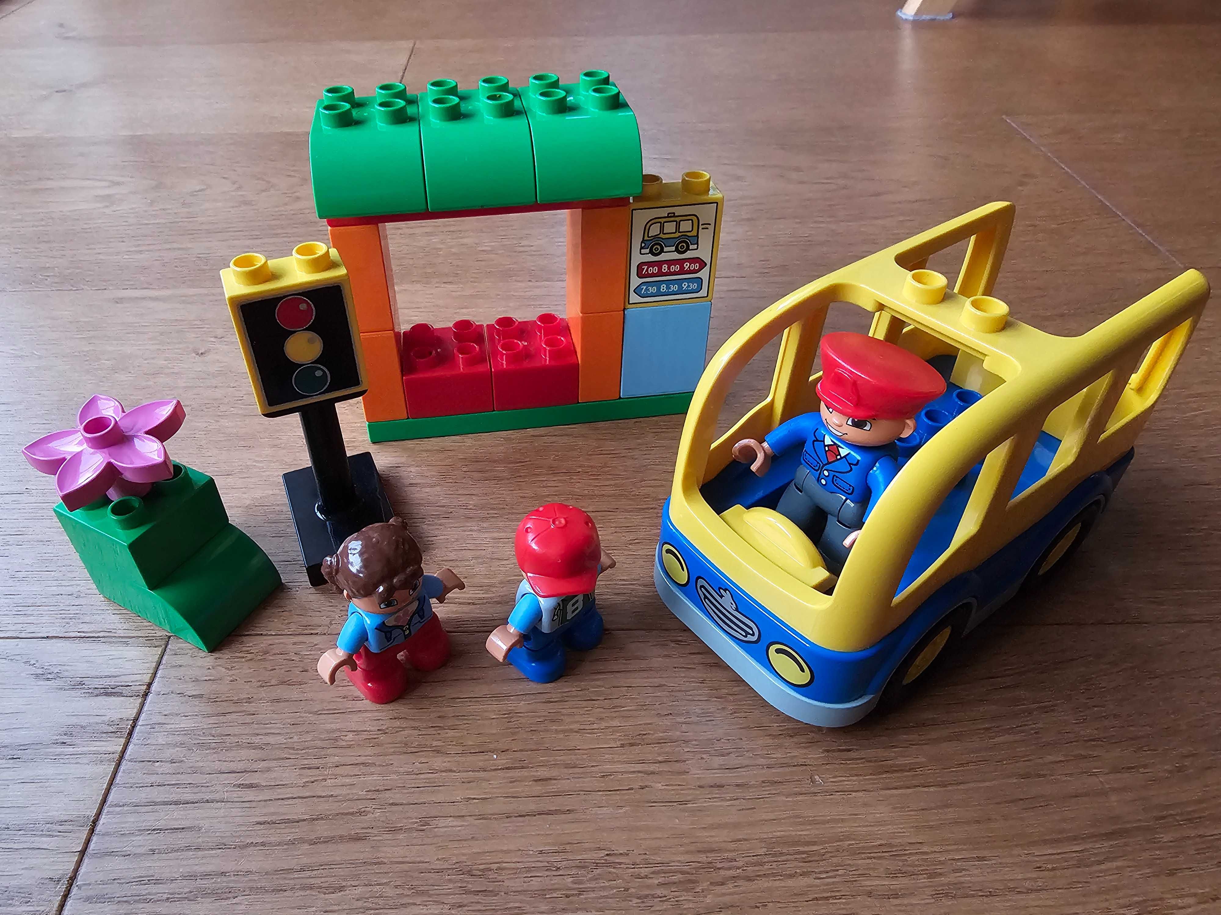 LEGO 10528 Duplo Szkolny autobus