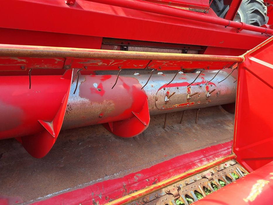 Комбайн Massey Ferguson 20