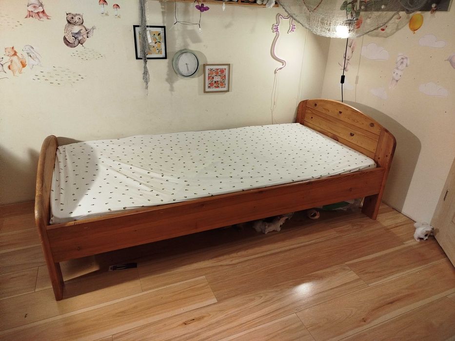 Łóżko drewniane sosnowe plus materac
