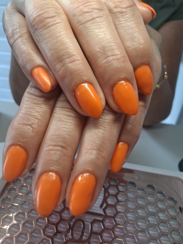 Manicure hybrydowy. Paznokcie hybrydowe