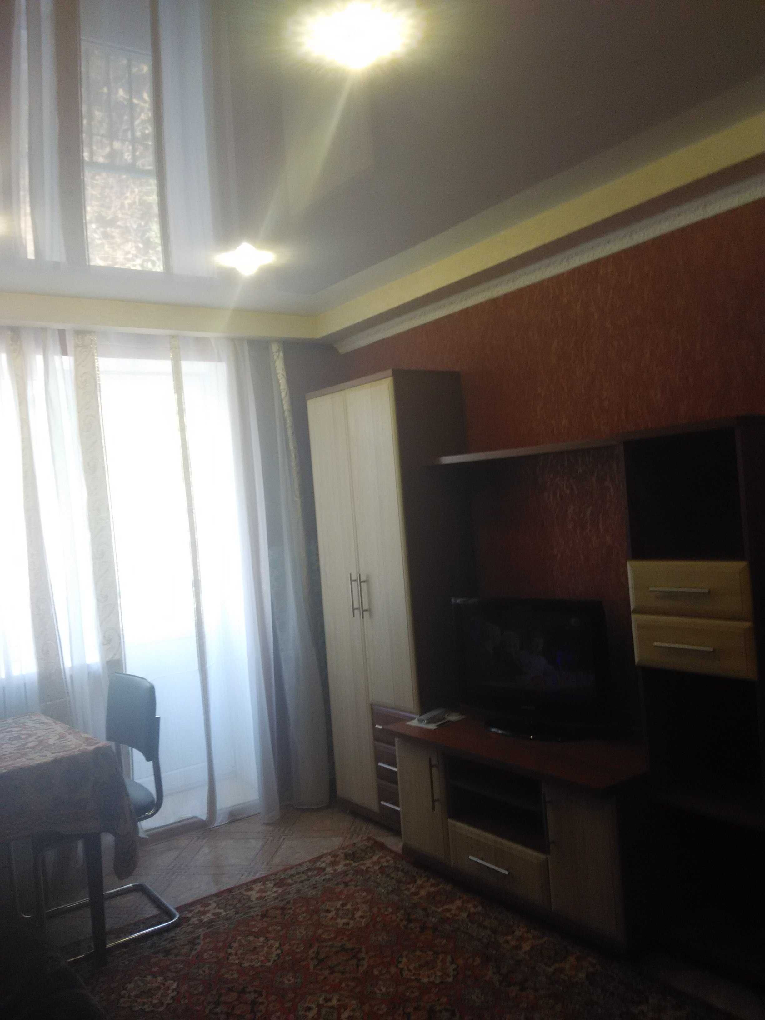 продам двушку 4/4 ,центр метро Пушкинское ул, Кирпичева 21