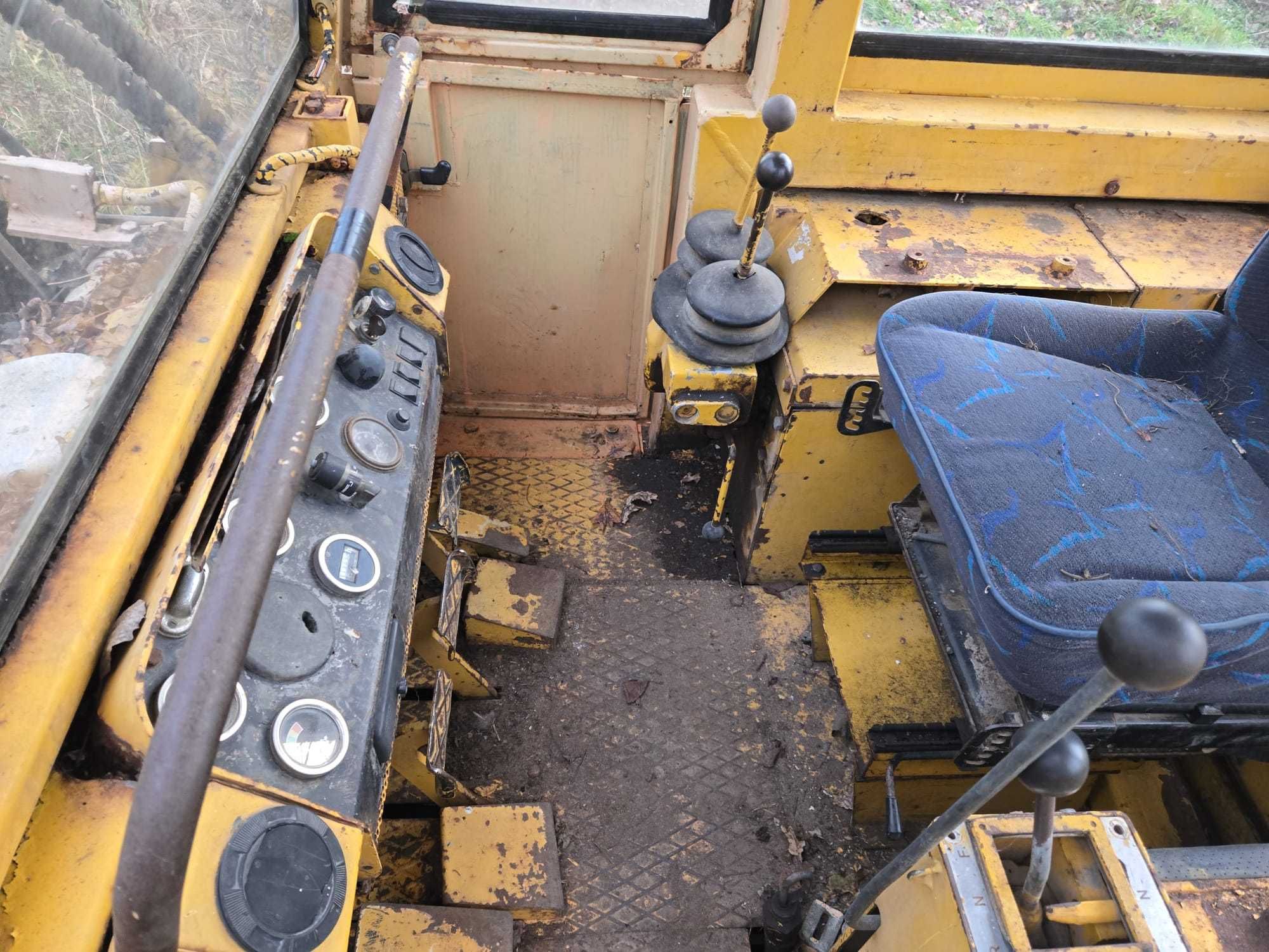 Ładowarka gąsienicowa Massey Ferguson