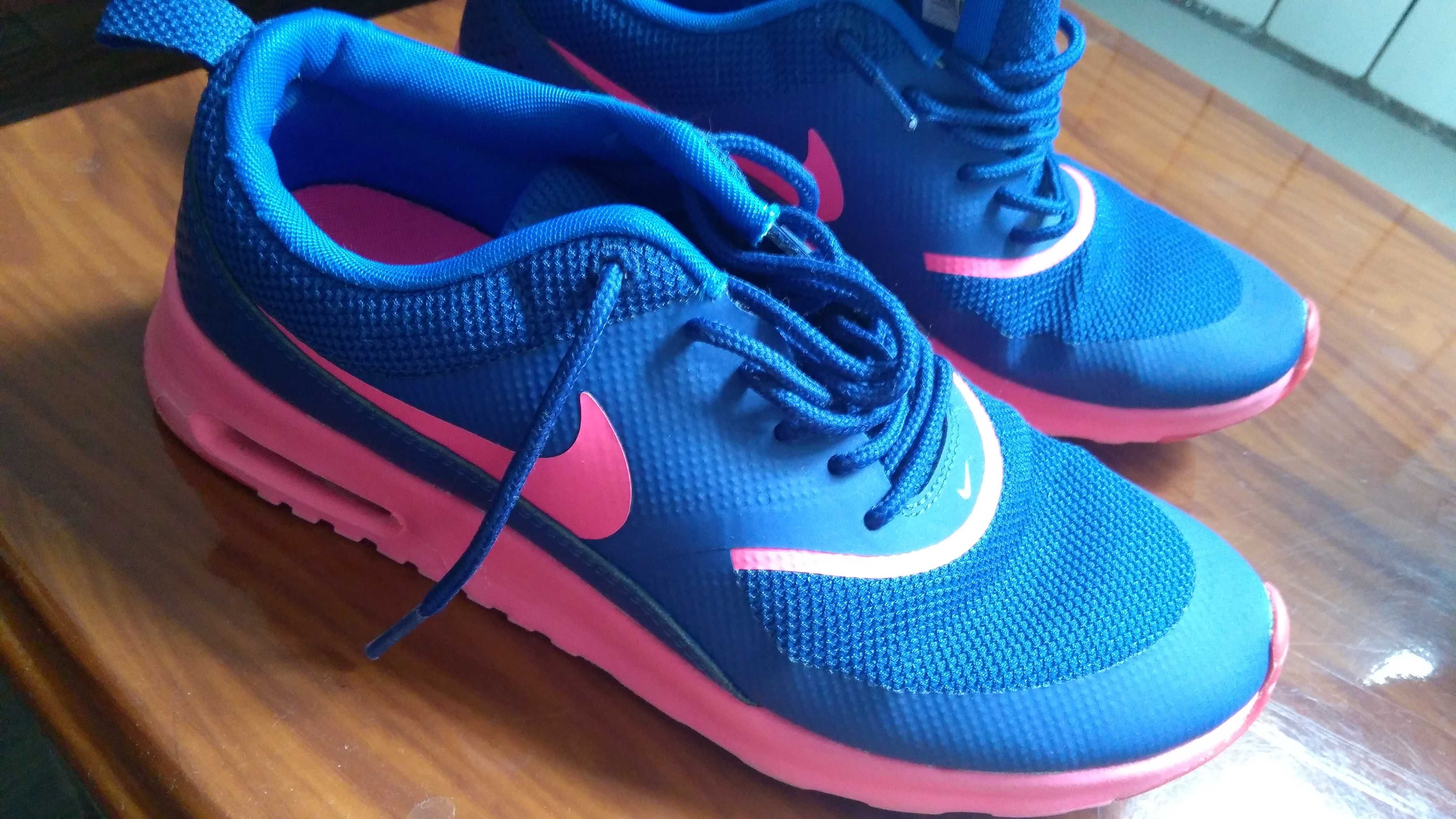Жіночі кросівки NIKE оригінал
