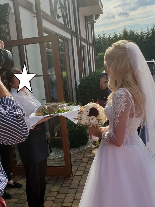 Suknia ślubna śnieżnobiała delikatna  typ A
