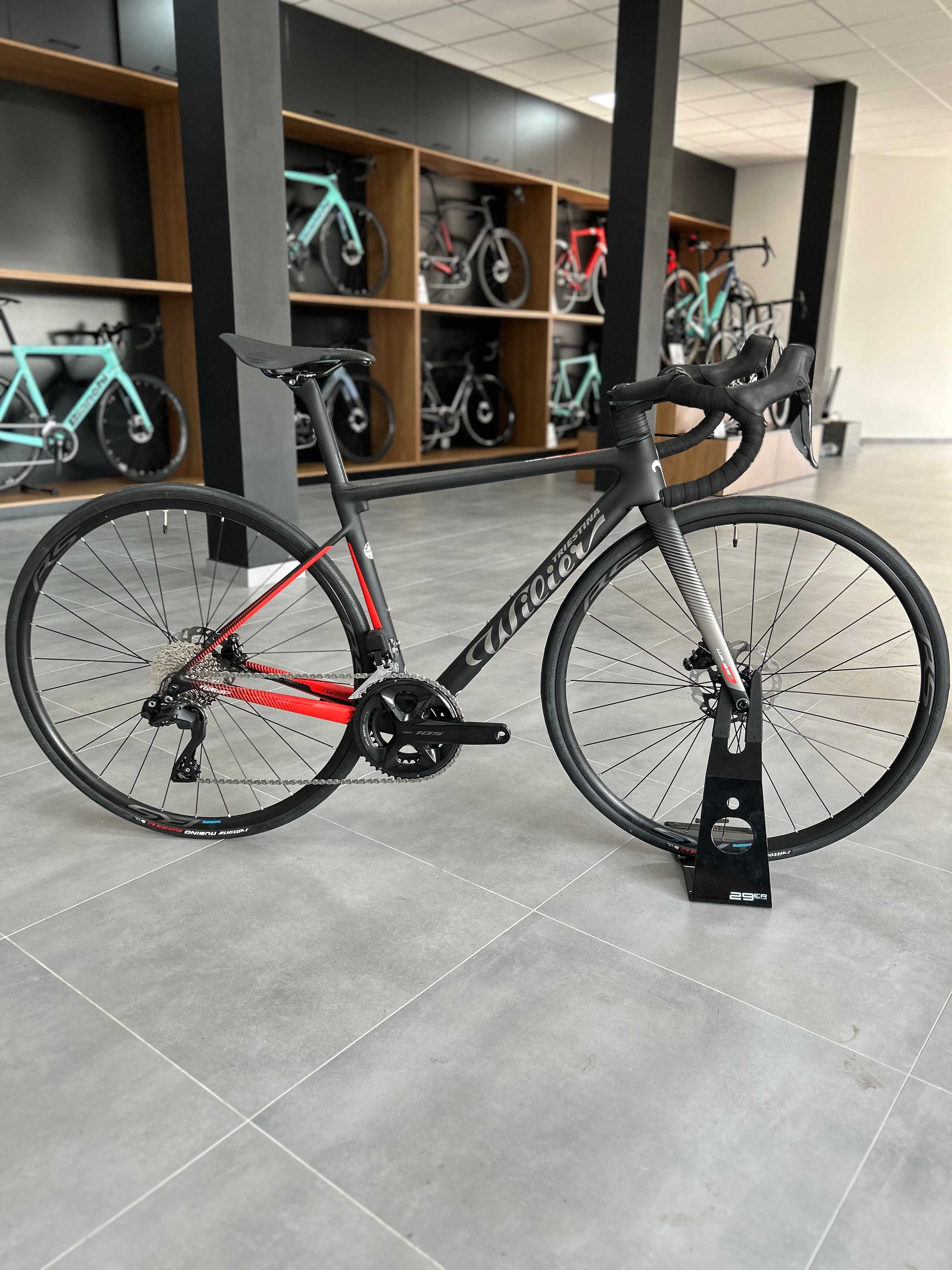 Rower szosowy Wilier 0SL 105 Di2, rozmiar XS