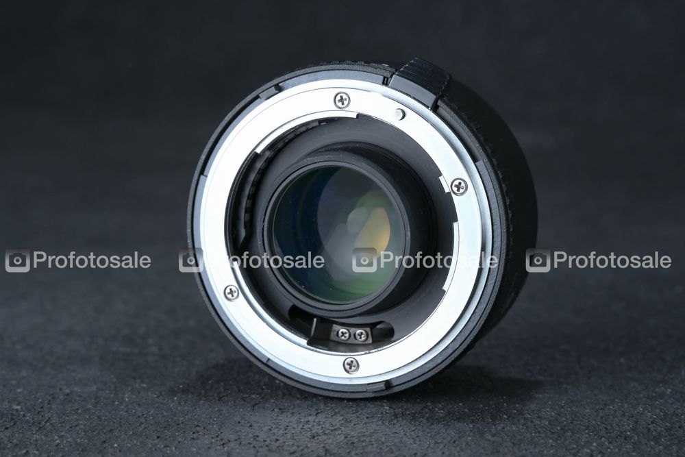 Телеконвертер Nikon TC-17E II