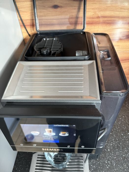 Ekspres do kawy Siemens EQ700 Classic TP707R06