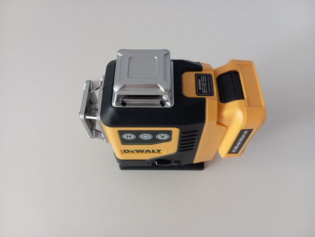 2 АКБ! Кейс! DeWalt 4D лазерний рівень.  Лазерный уровень.