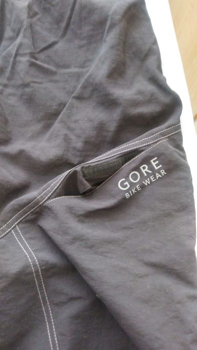 GORE WEAR. Męskie spodenki rowerowe, typ: 2 w 1.
