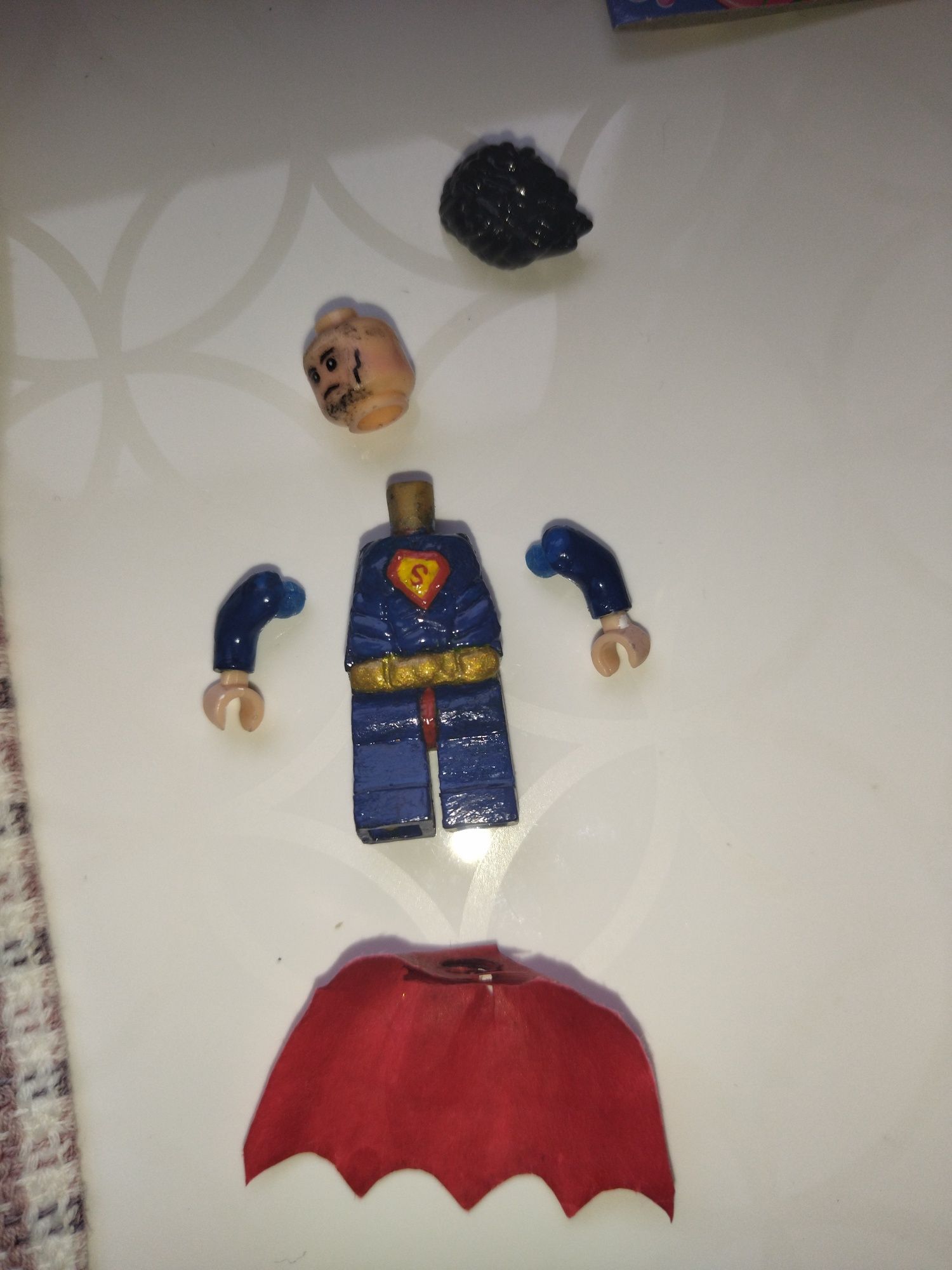 Продам кастомную лего минифигурку Супермена!!!