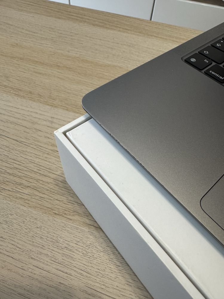 MacBook Air 13 M1 8/256GB
