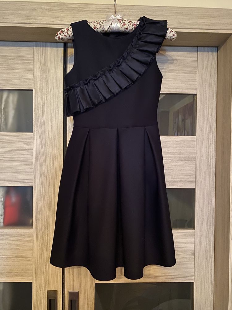 Классное школьное платье(форма)Ted Baker!