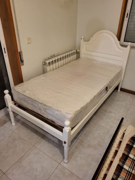Cama de solteiro + colchão