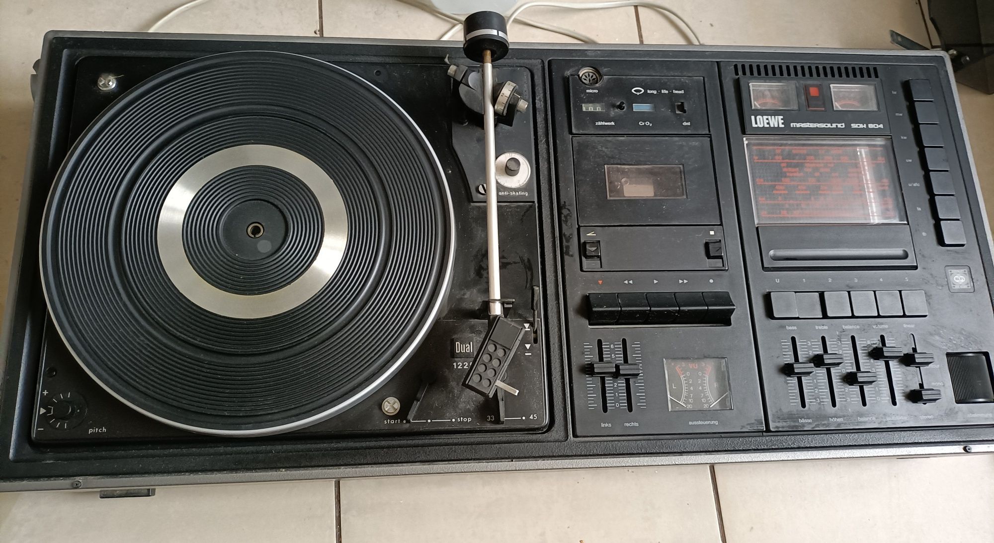 Gramofon LOEVE.       .