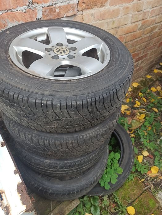 Титаны р15 3 штуки с резиной