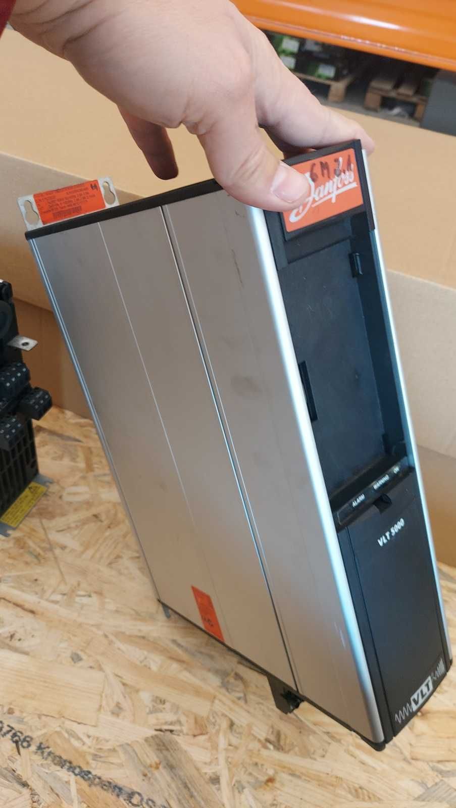 DANFOSS falowniki 24 sztuki VLT500 1.7kWA, 2.1kWA, 3.1kWA, 4.3kWA