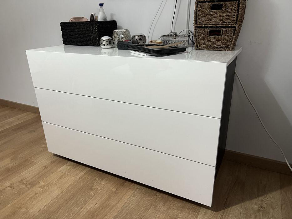 Vendo Cama de casal e cómoda