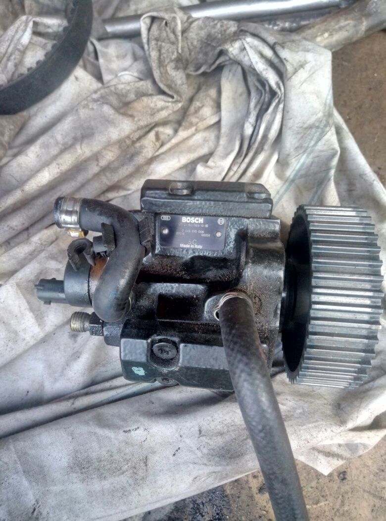 Топливный насос ТНВД Фиат Лянча Альфа Ромео 2.4jtd 0445010006 BOSCH