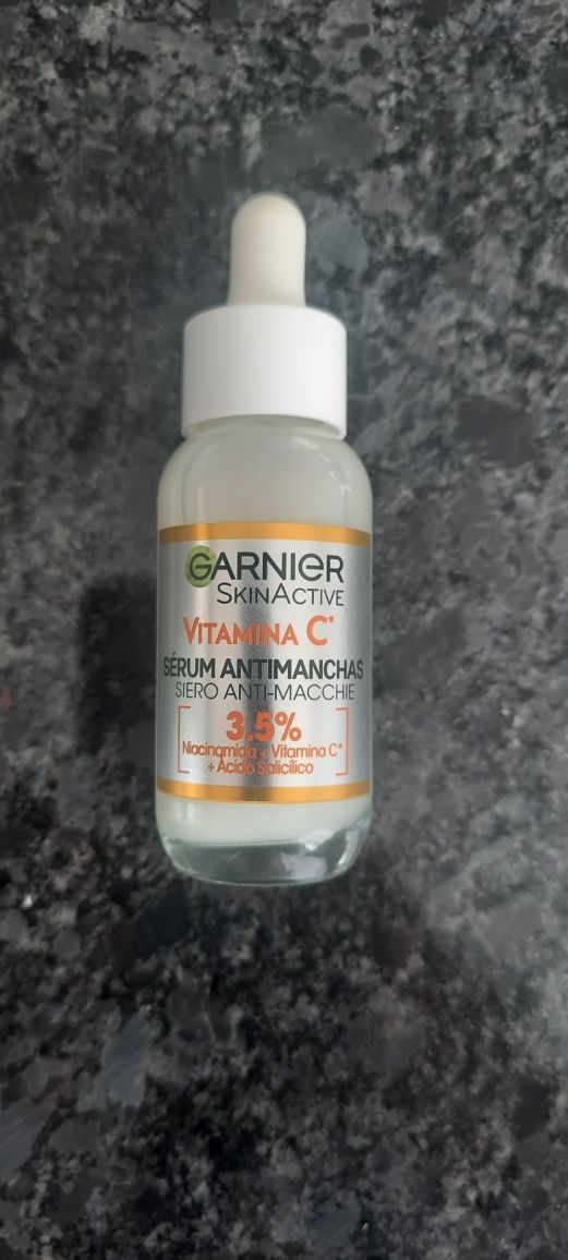 Garnier serum na przebarwienia vitamina c