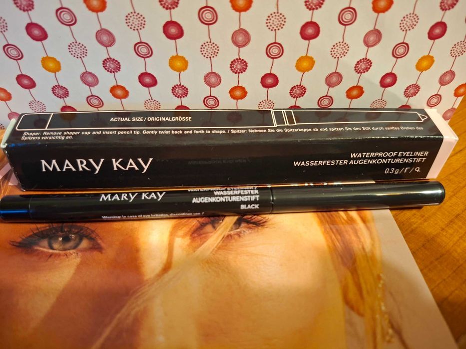 Mary Kay – wodoodporna czarna kredka do oczu (Eyeliner)