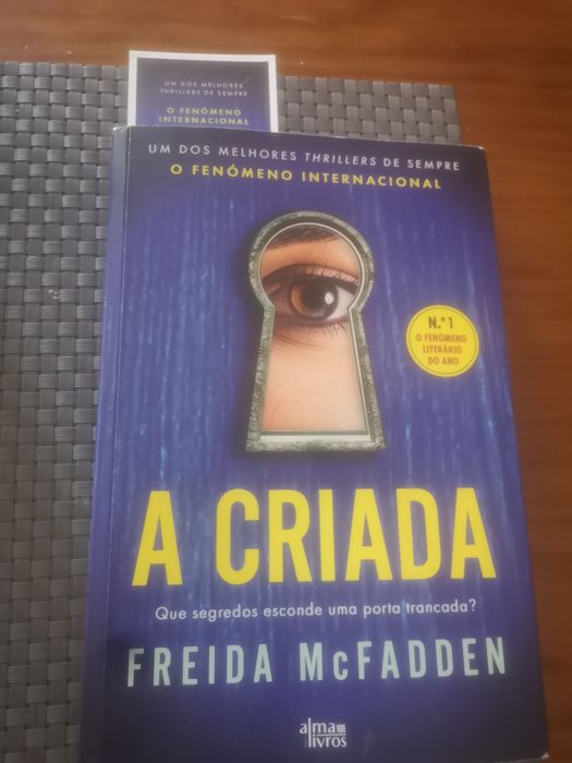 Livro "A criada"