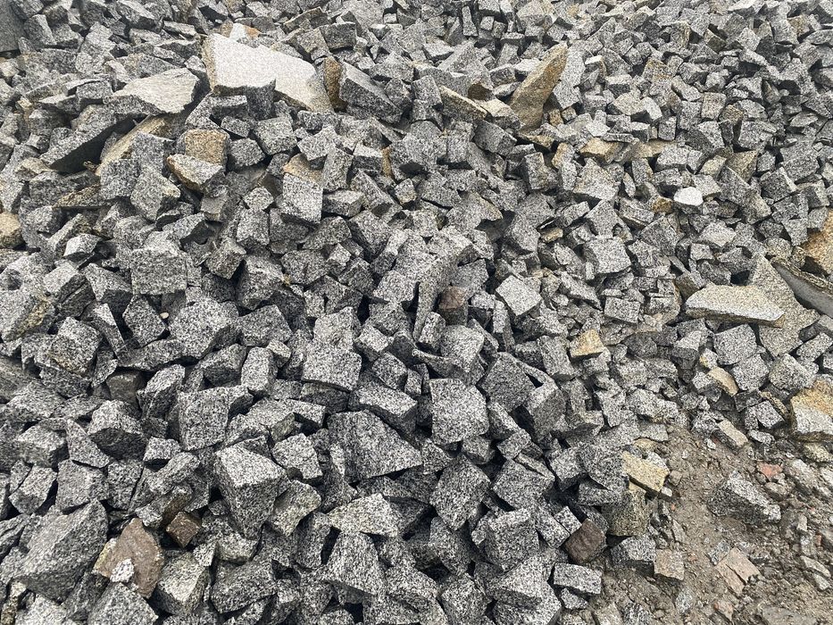 Бутовий камінь. Бут. Шашка. Покостовка. Габро