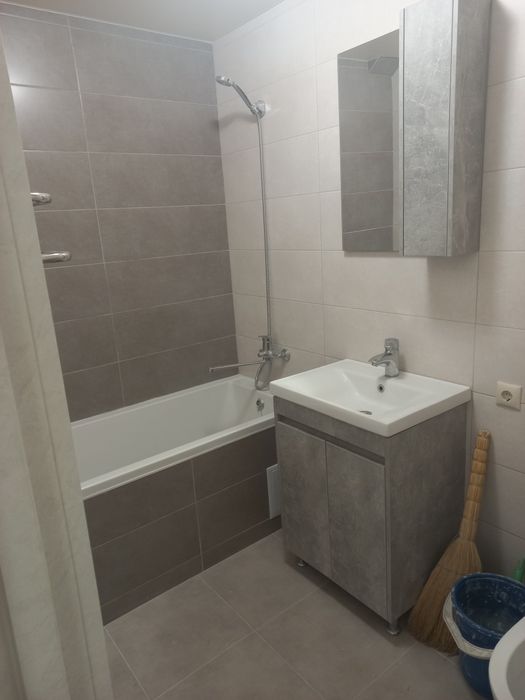 Продам 3-х кімн.-студіо в р-ні стомат.полікл.