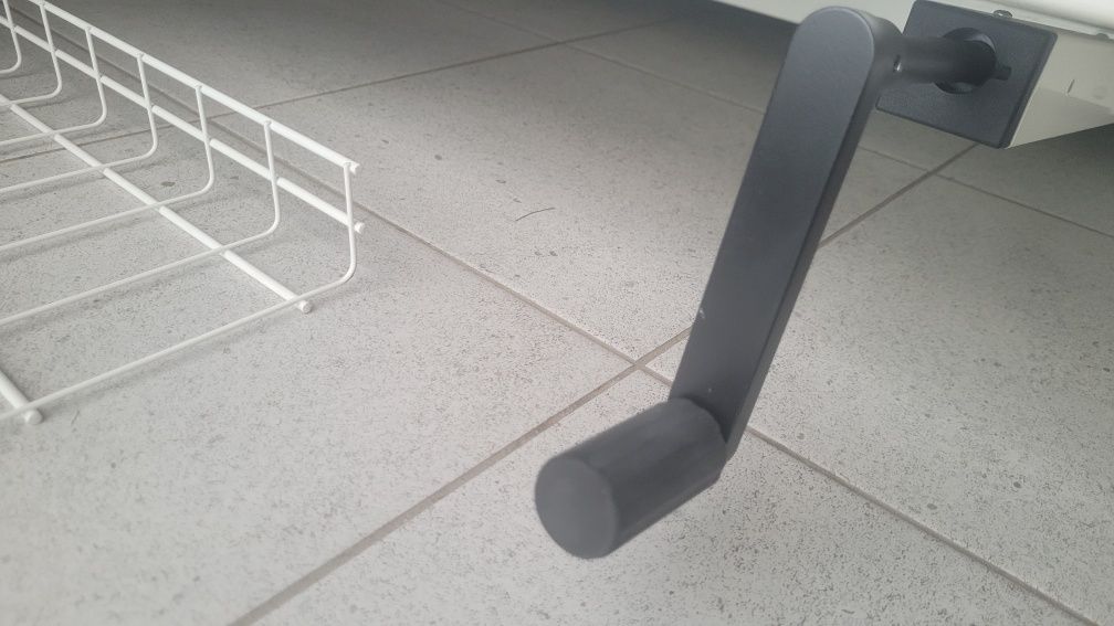 Solidne biurko Haworth z regulowaną wysokością