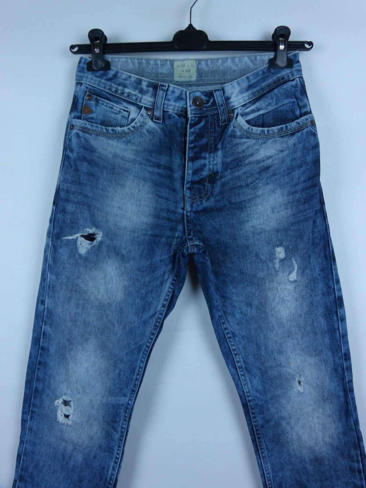 Denim Co. slim straight jeans dżinsy dziury W30 L32