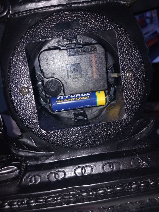 Zegar kominkowy w stylu retro