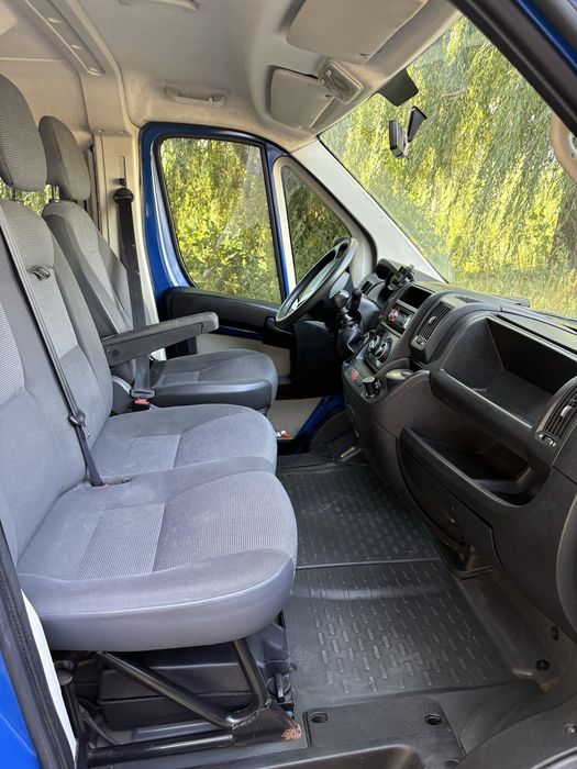 Пежо Боксер 2.2 дизель 2011 року