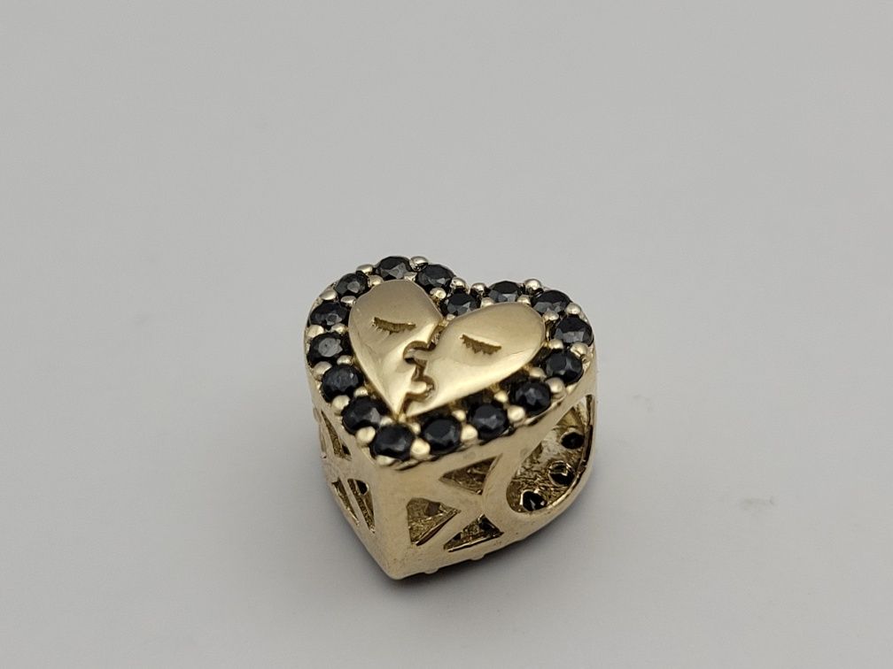 Nowy złoty charms złoto próba 585, serce czarne cyrkonie miłość