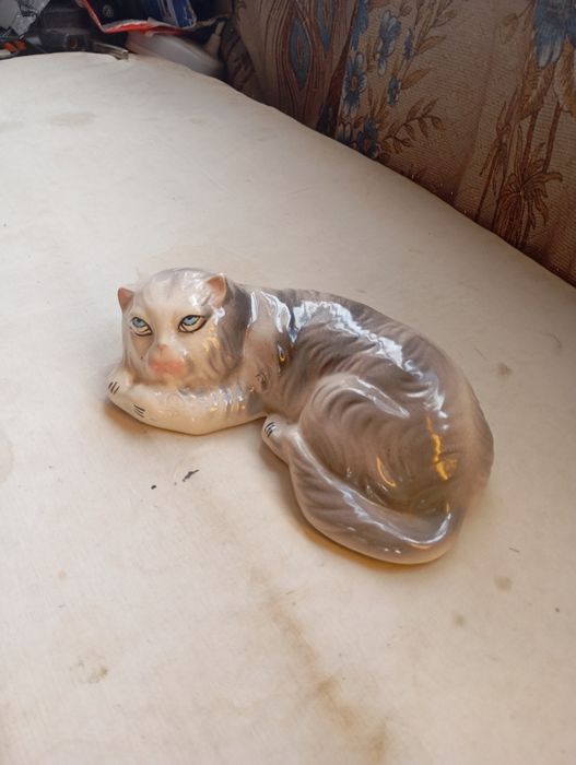 форфоровая статуєтка продам