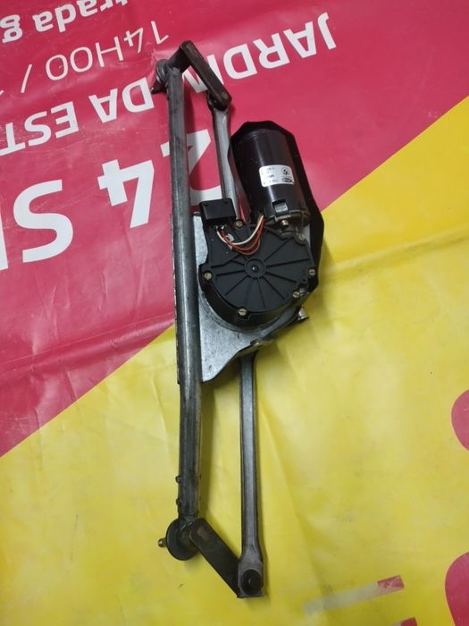 Motor Limpa vidros com Estrutura BMW E36 318TDS Ano 1995