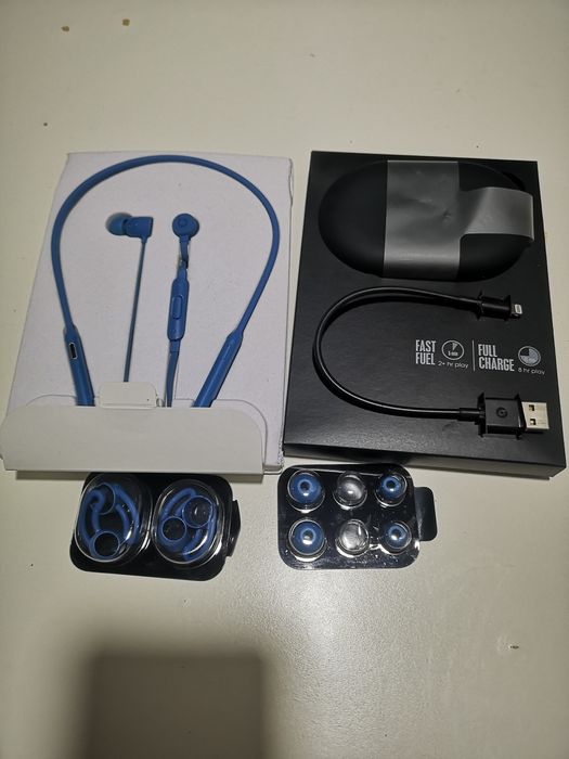 Beats x Auscultadores Bluetooth