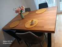 Stół loft plus krzesła Velvet