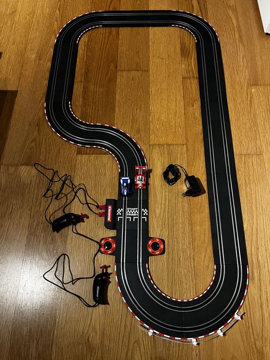 Pista de carros da patrulha pata