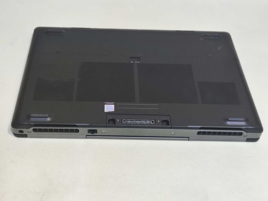 Ноутбук Dell Precision 7710 17" XEON E3/16Gb/SSD/nVidia M3000M 4Gb