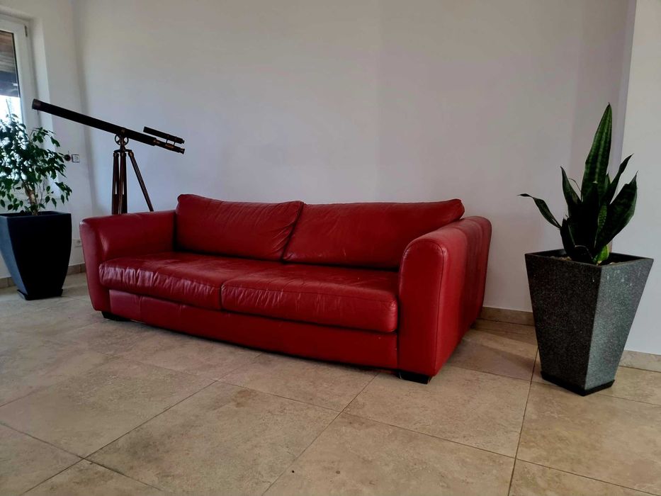 Elegancka sofa ze skóry naturalnej w doskonałym stanie