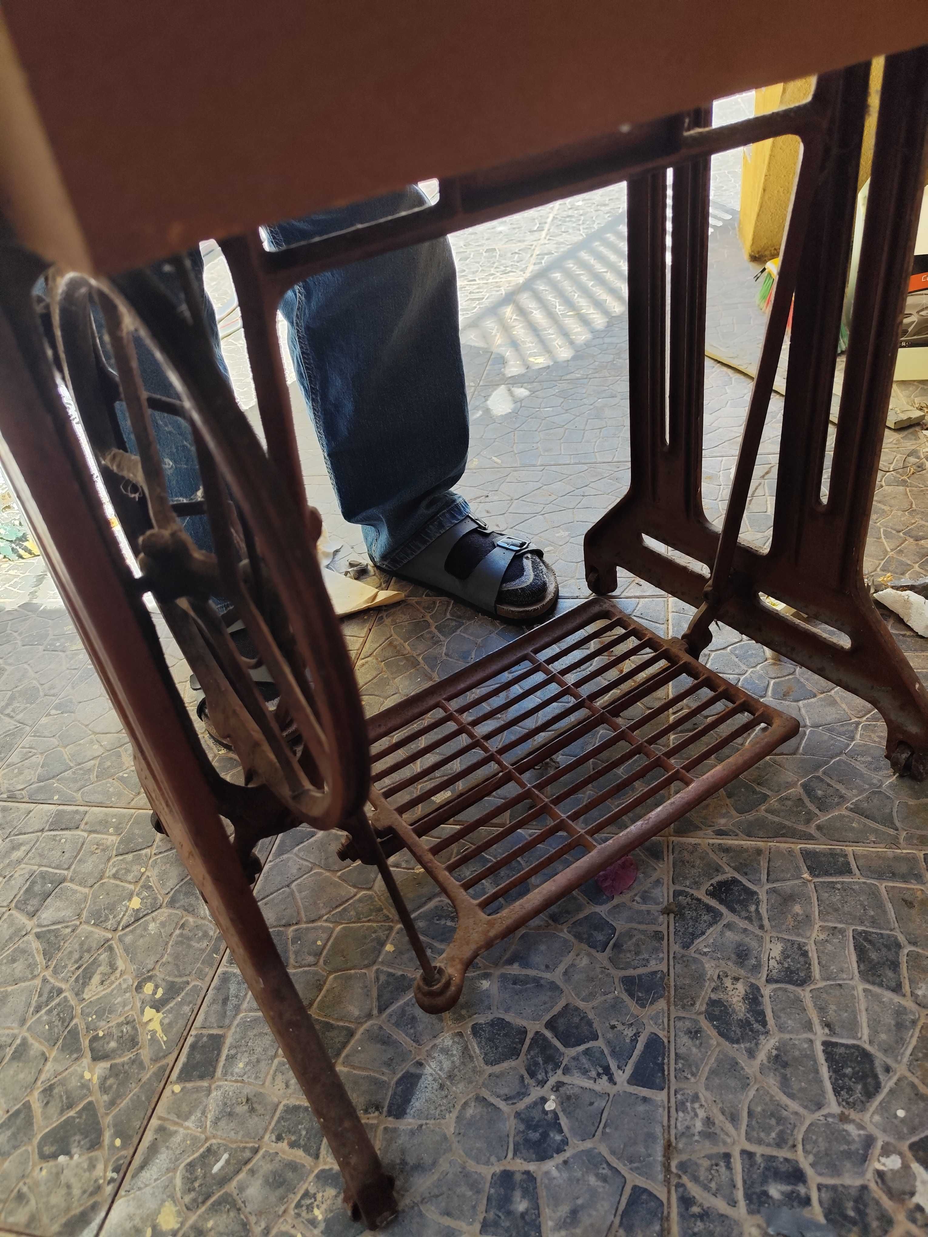 Máquina de costura vintage Singer