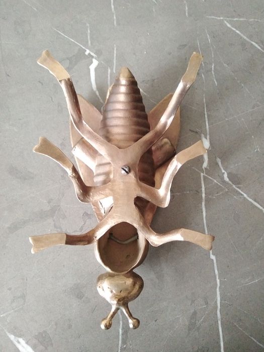 Попільничка бронзова