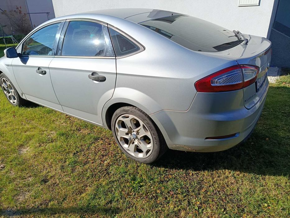 Samochód Ford Mondeo mk4
