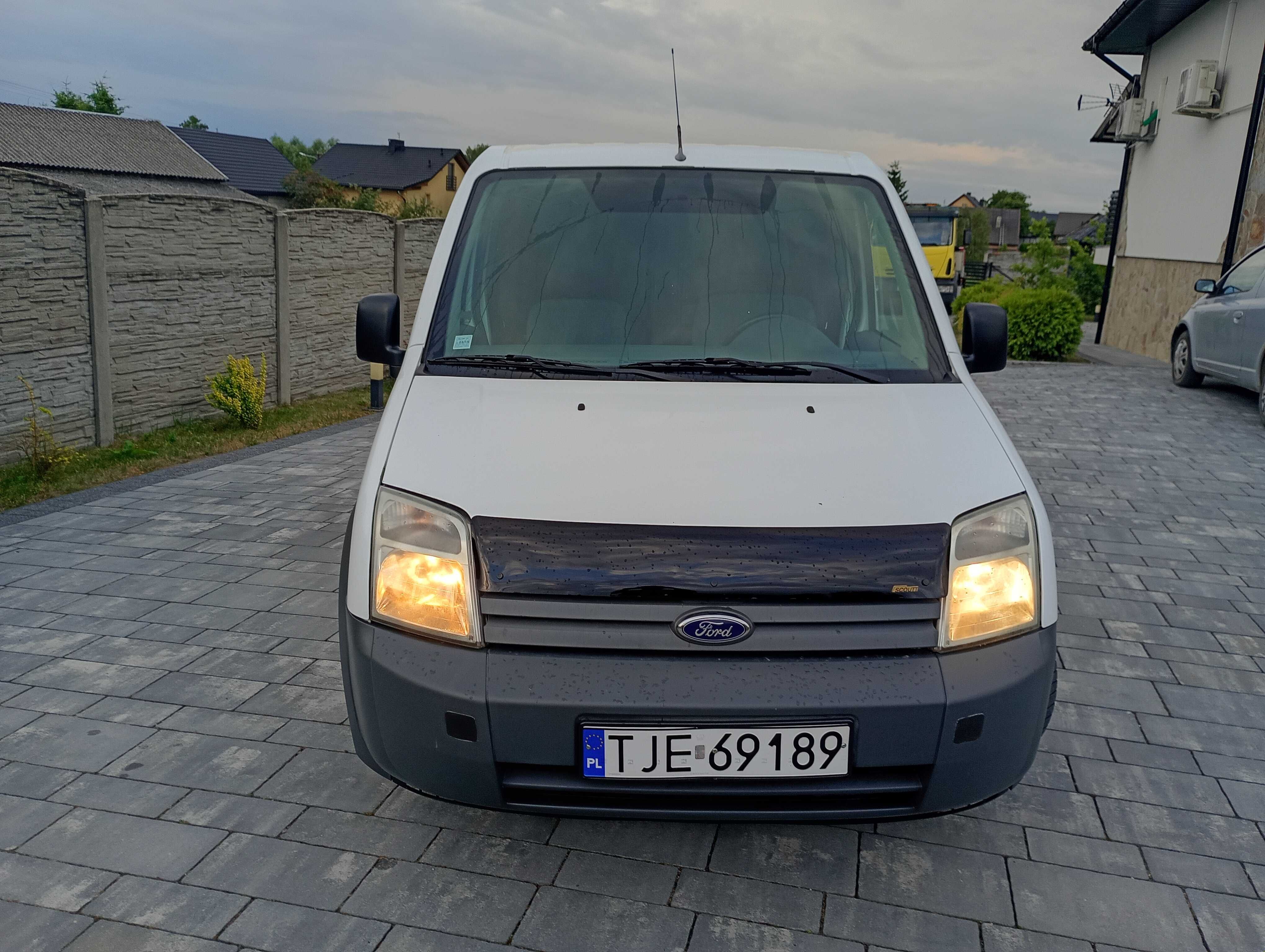 Sprzedam Forda Connect BEZ KOROZJI z przebiegiem 142000 km