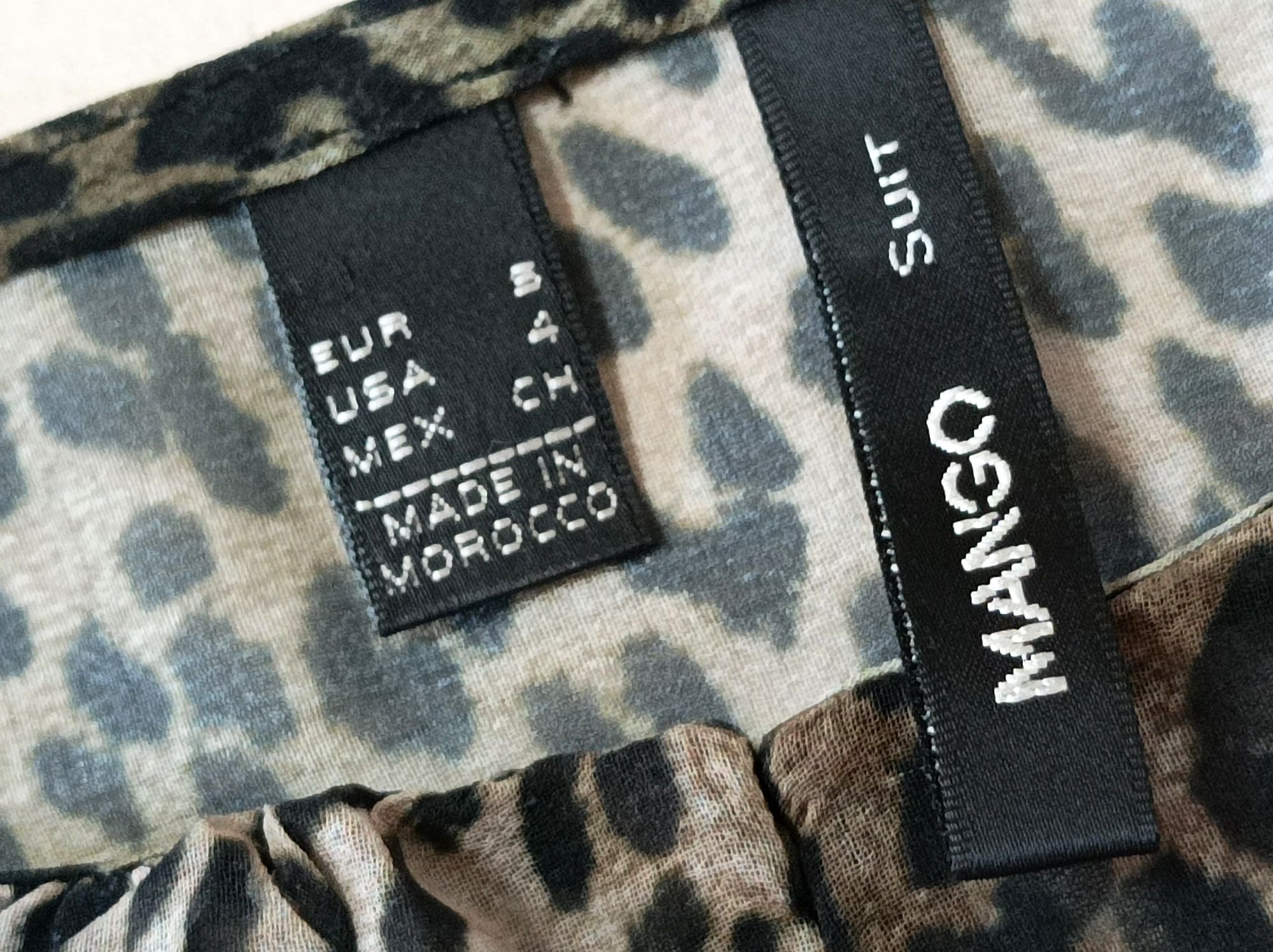 Blusa com padrão Leopardo - Mango (Tam. S)