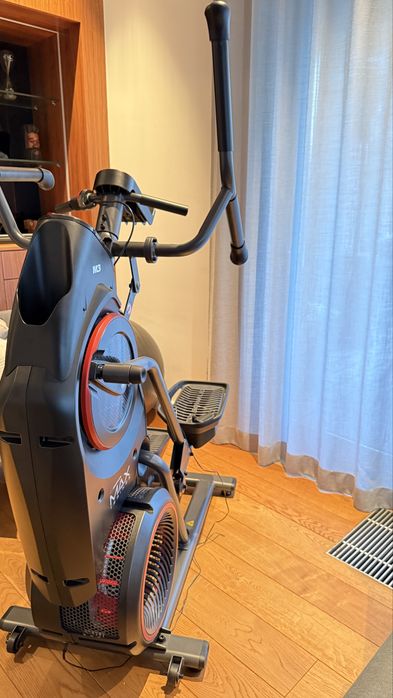 Magnetyczny trenażer eliptyczny MAX TRAINER M3I - Bowflex
